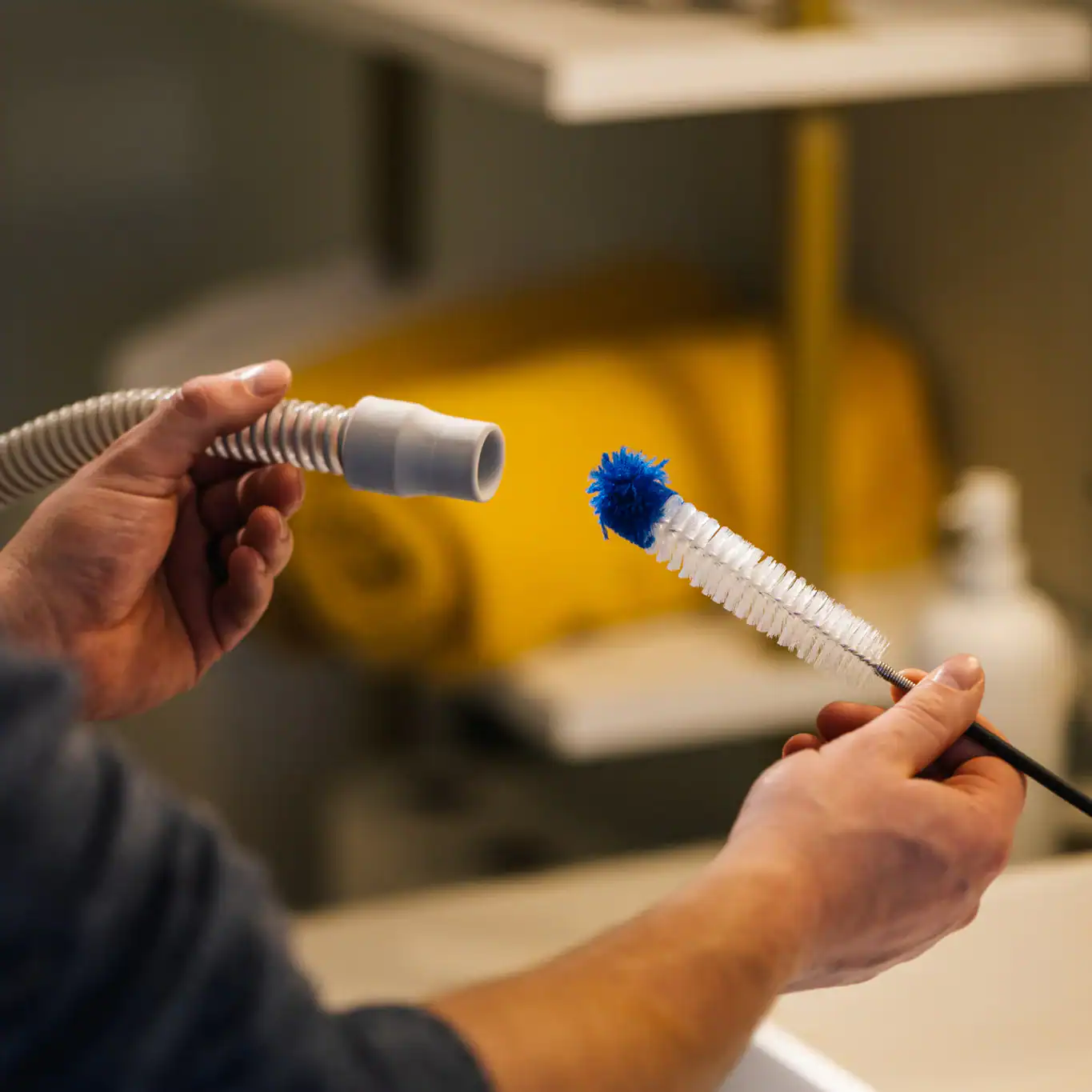 CPAPology Monty Elite™ Premium CPAP Tube Brush Cleaner - Image 3